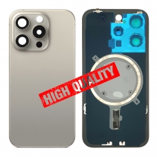 Tapa trasera con soporte tallada en frío integrado para iPhone 15 Pro titanio natural